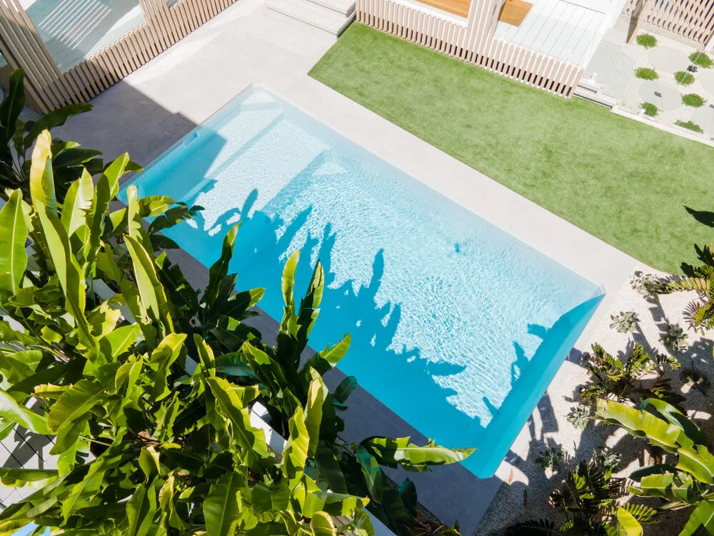 Plungie Max plunge pool, Kona Coast finish