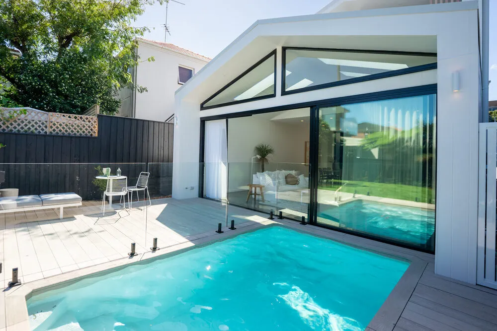 Plungie Original plunge pool, Kona Coast finish