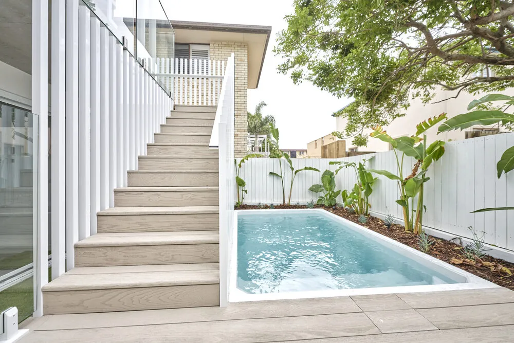 Plungie Studio plunge pool, Kona Coast finish