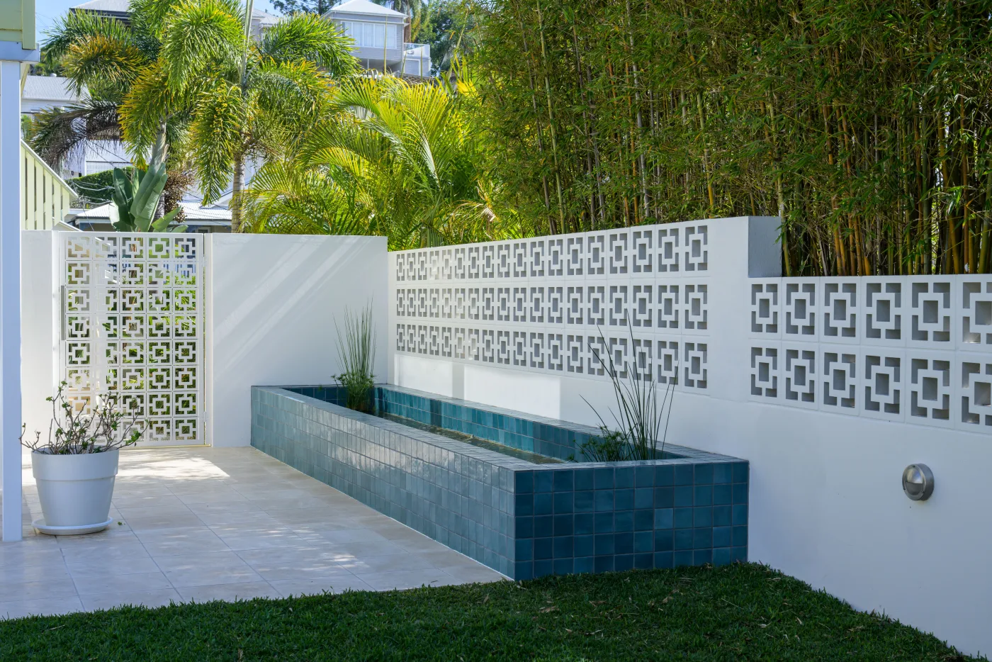 Water feature and breeze-block wall, Paddington